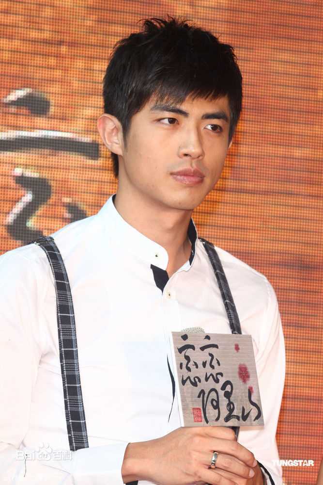 高清梁正群在《恋恋阿里山》、李佳豫中的图集