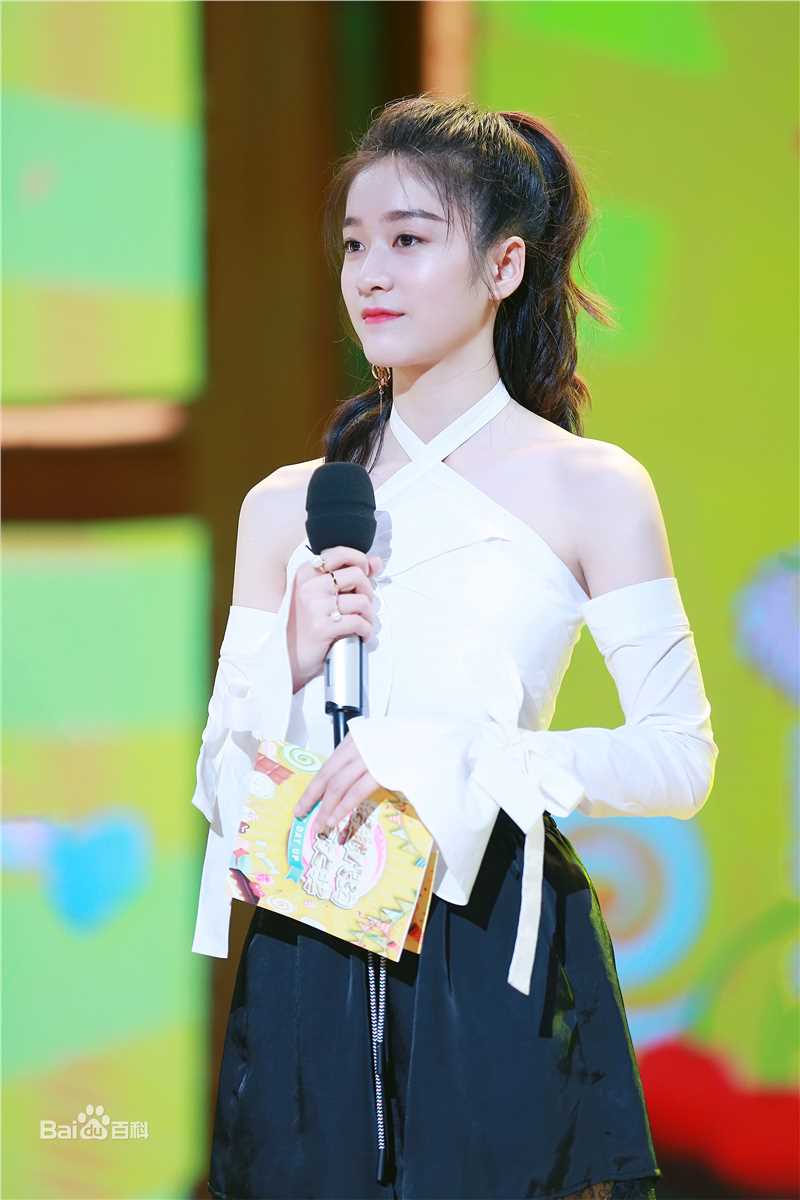 张雪迎(Sophie)天天向上壁纸壁纸