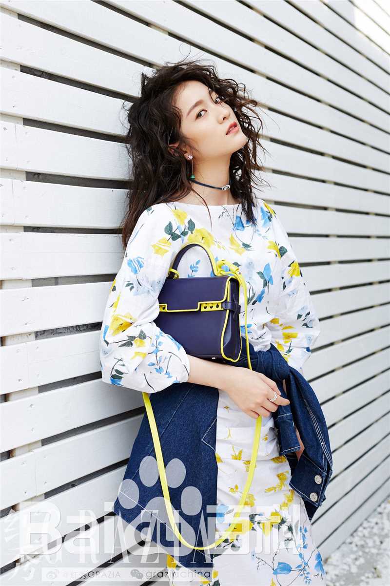 张雪迎(Sophie)红秀GRAZIA图片图册