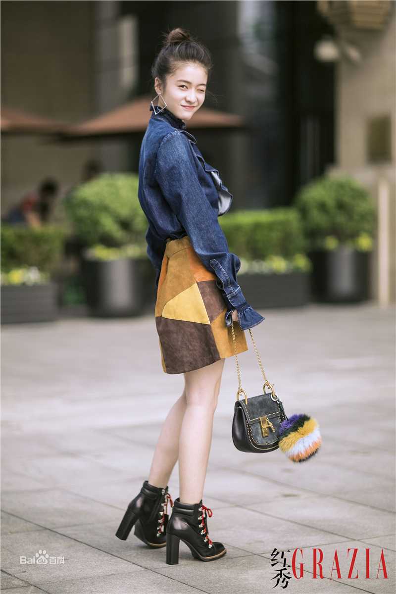 张雪迎(Sophie)红秀GRAZIA图片图册