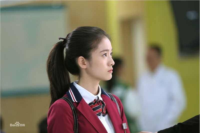 精选张雪迎(Sophie)在《我的继父是偶像》饰演康妮中的图册