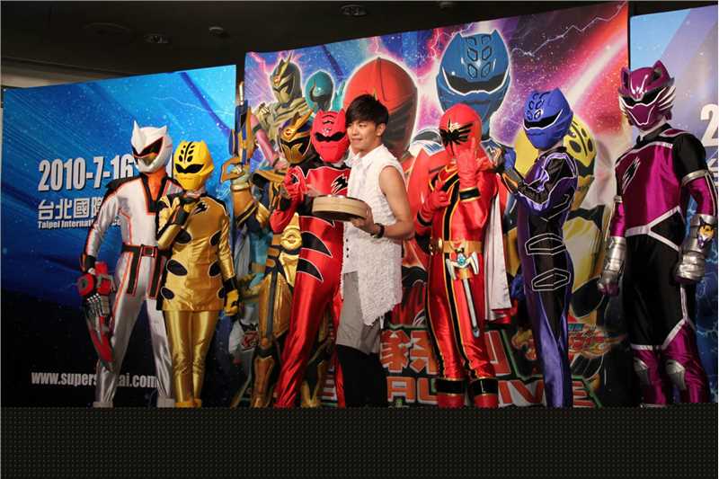 黄鸿升(Alien Huang)天装战队护星者图片图集