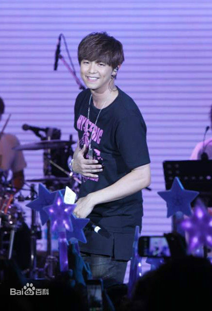 黄鸿升(Alien Huang)超有感内地首唱会前后照片