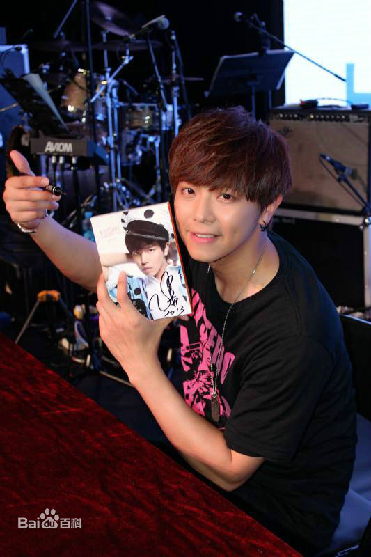 黄鸿升(Alien Huang)超有感内地首唱会前后照片