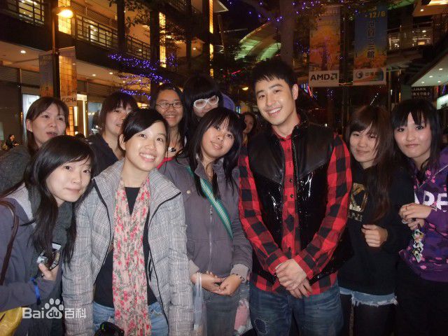 潘玮柏(Wilber Pan)合照素颜照相册