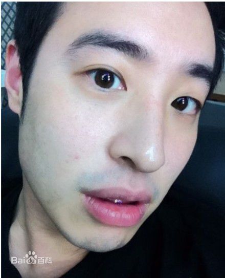 潘玮柏(Wilber Pan)生活照性感图片图集