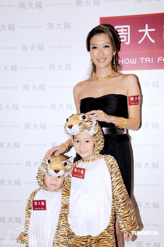 最新谢婷婷精彩图册