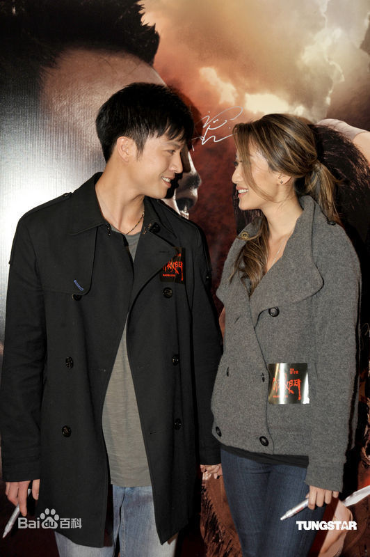 最新谢婷婷精彩图册