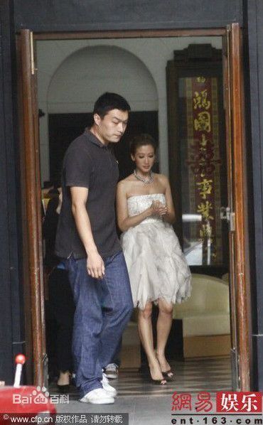 最新谢婷婷精彩图册