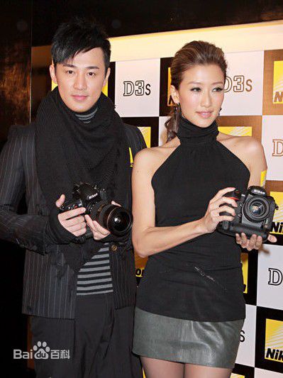 谢婷婷2009年11月21Nikon相机发布会照前后照片