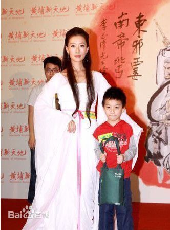 谢婷婷2010年05月01日金庸武林新天地活动照生活照相册