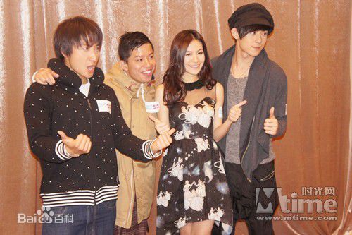 方力申(Alex Fong)在2011《夏日恋神马》宣传照中的