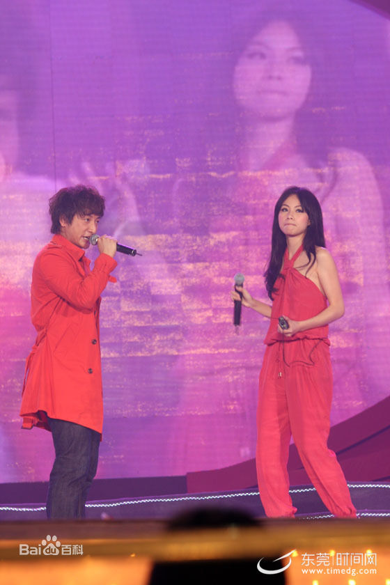 方力申(Alex Fong)2011东莞红馆群星演唱会壁纸壁纸