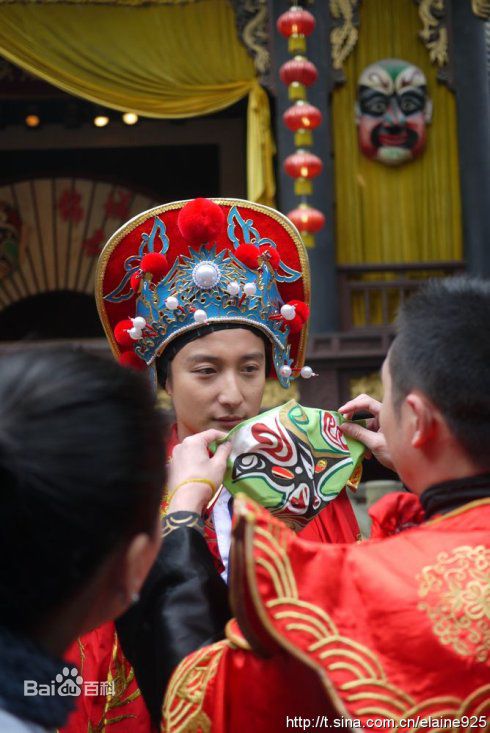 方力申(Alex Fong)2010湖南卫视勇往直前性感图片图集