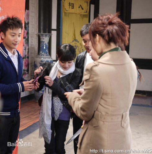 方力申(Alex Fong)2010湖南卫视勇往直前性感图片图集