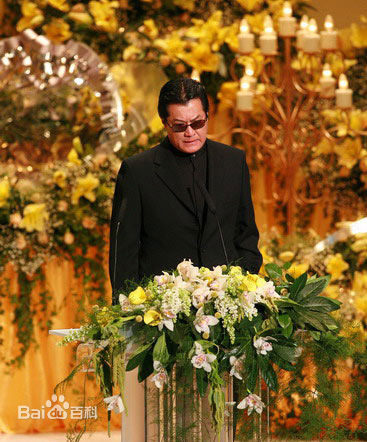 邓光荣(Alan Tang Kwong Wing)前后照片