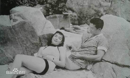 最优质邓光荣(Alan Tang Kwong Wing)生活照