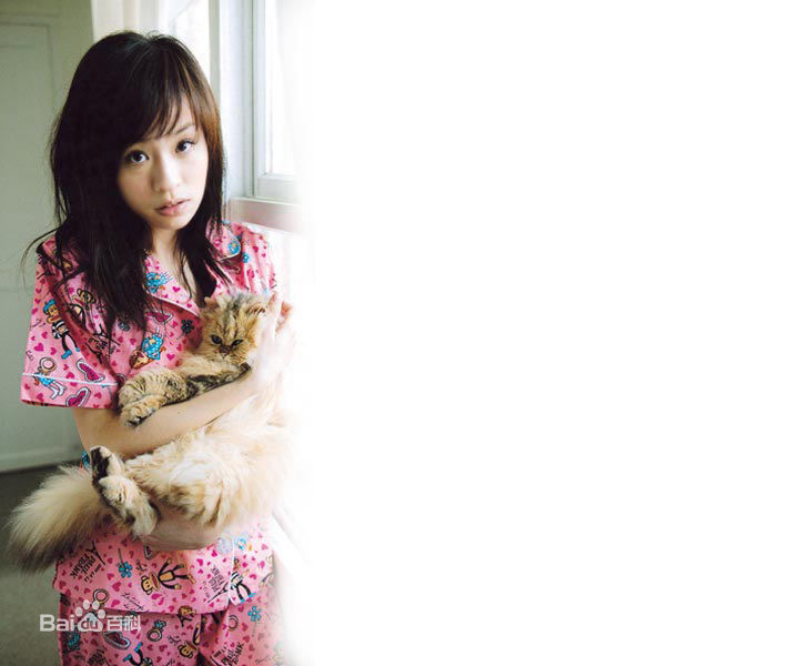 最新王心凌(Cyndi Wang)在《爱你》中的壁纸