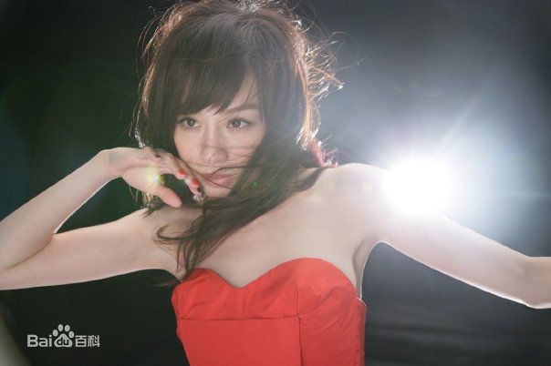 最新王心凌(Cyndi Wang)在《心电心》中的壁纸