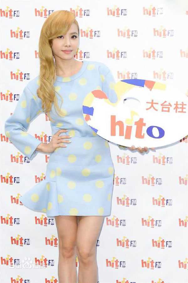 高清蔡依林(Jolin Tsai、 （韩）、ツァイ イーリン（日）、 （泰）)在《呸》宣传签唱签售庆功会中的图集