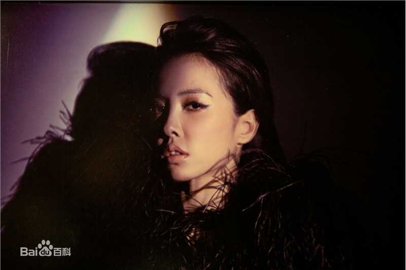 蔡依林(Jolin Tsai、 （韩）、ツァイ イーリン（日）、 （泰）)在2010《myself》中的