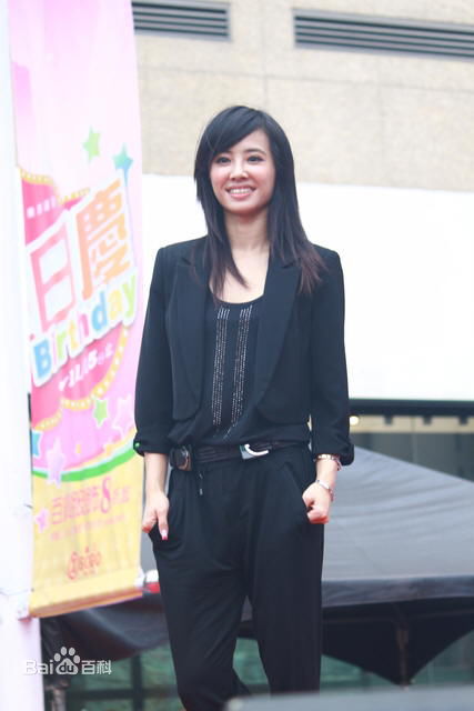 最全蔡依林(Jolin Tsai、 （韩）、ツァイ イーリン（日）、 （泰）)在2010.11.6 Jolin台中《Myself》改版签唱会中的壁纸