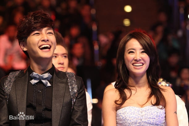 蔡依林(Jolin Tsai、 （韩）、ツァイ イーリン（日）、 （泰）)2011.3.26第2届MY Astro至尊流行榜颁奖典礼生活照