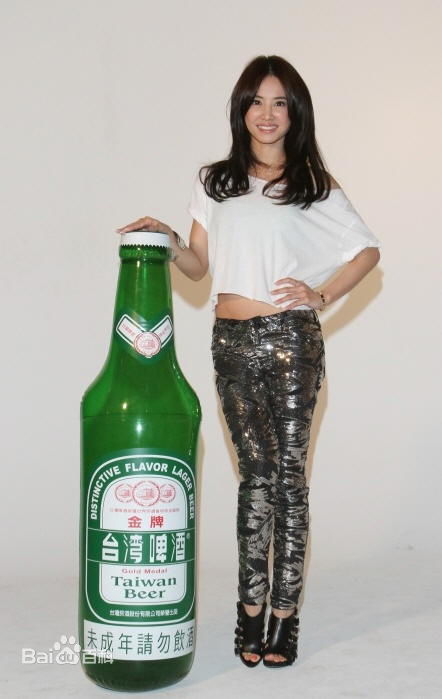 蔡依林(Jolin Tsai、 （韩）、ツァイ イーリン（日）、 （泰）)代言金牌台湾啤酒前后照片