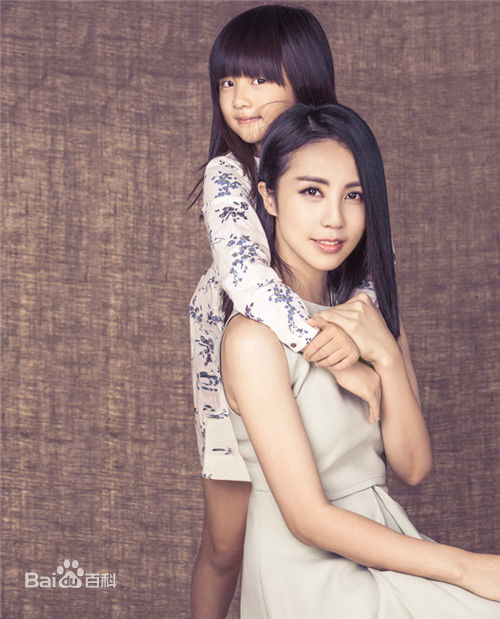 孙莉 与 家人性感图片图集