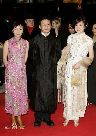 陈湘琪出席活动壁纸壁纸