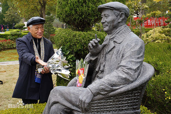 牛犇（bēn）“花样爷爷”牛犇素颜照相册