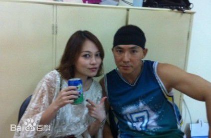 最新珍妮花(zn)性感图片