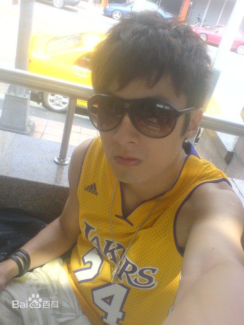 张雁名(Enson)生活照图片图集