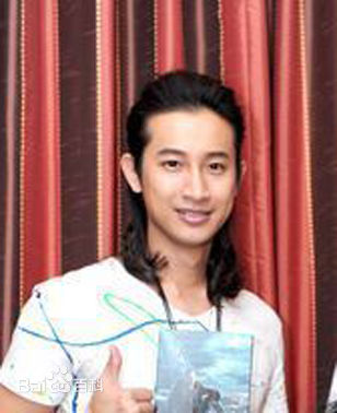 邱凯伟(Darren)生活照前后照片