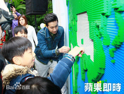 邱凯伟(Darren)生活照前后照片