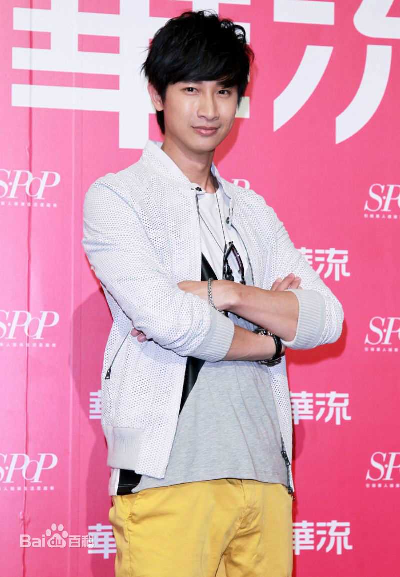 邱凯伟(Darren)生活照前后照片