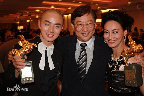 吴思远(See Yuen Ng)左起：余少群、、惠英红素颜照相册