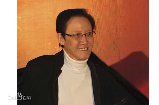 向华胜前后照片