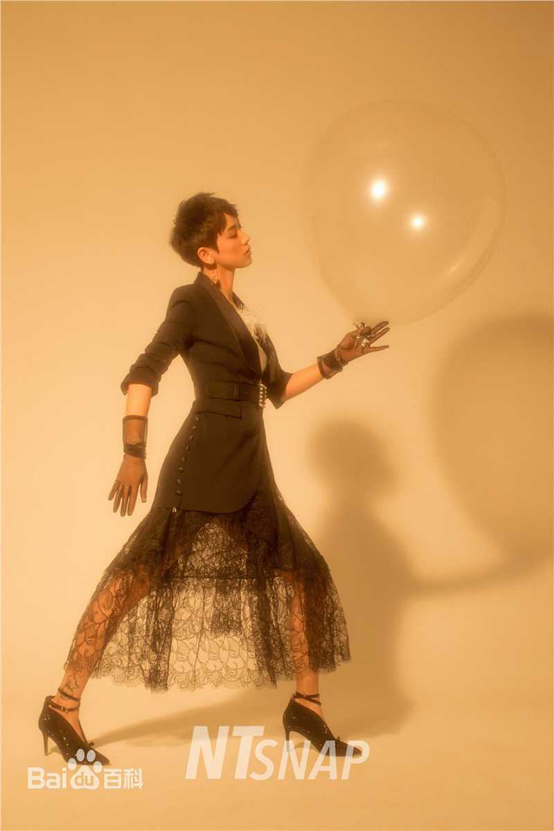 李晓峰街拍前后照片