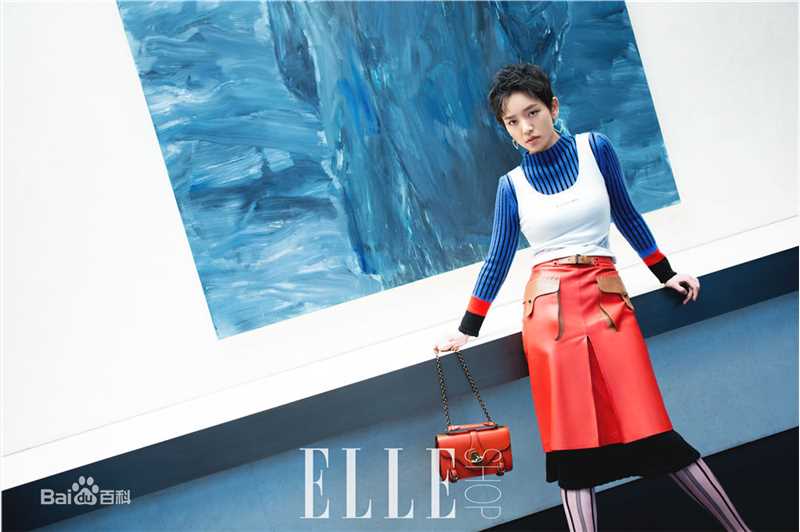 李晓峰2018风格大片 造型独特性感图片图集