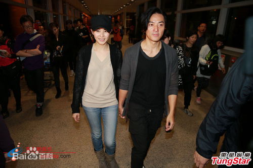 蒙嘉慧(Yoyo Mung)和郑伊健性感图片图集