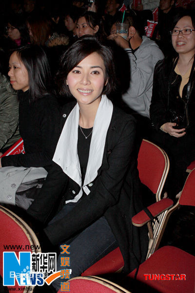 蒙嘉慧(Yoyo Mung)和郑伊健性感图片图集