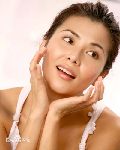 蒙嘉慧(Yoyo Mung)广告照性感图片图集