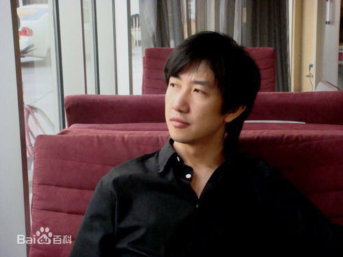 鄢颇导演图片图册