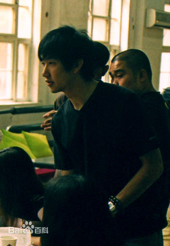 鄢颇新结婚时代导演图册