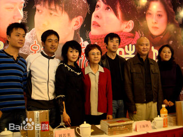 鄢颇图片性感图片图集