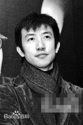 最新鄢颇性感图片