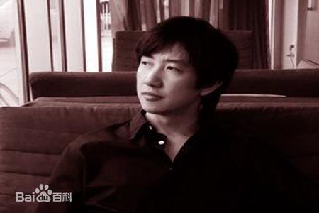 最新鄢颇性感图片