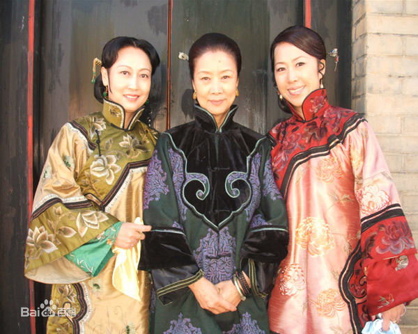 吕中出席活动生活照相册