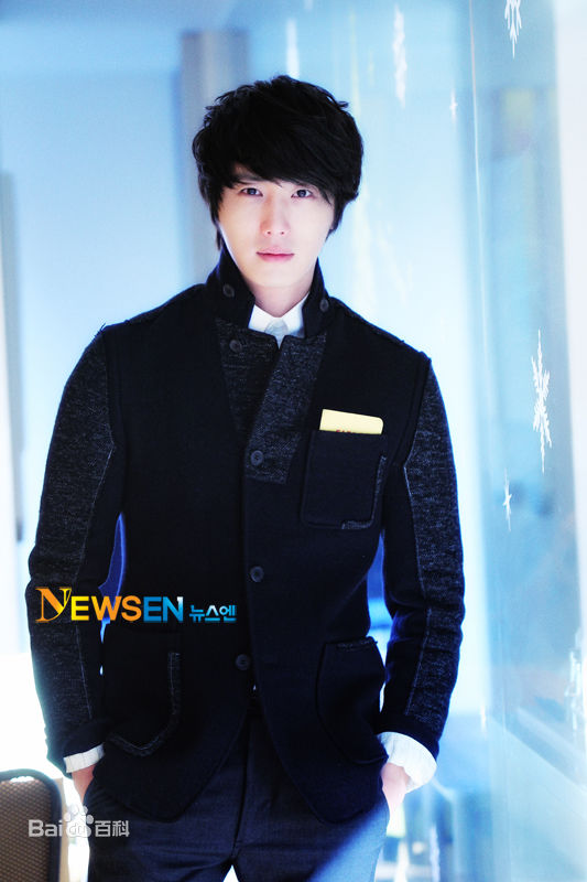 丁一宇(JungilWoo)笑靥如花性感图片壁纸